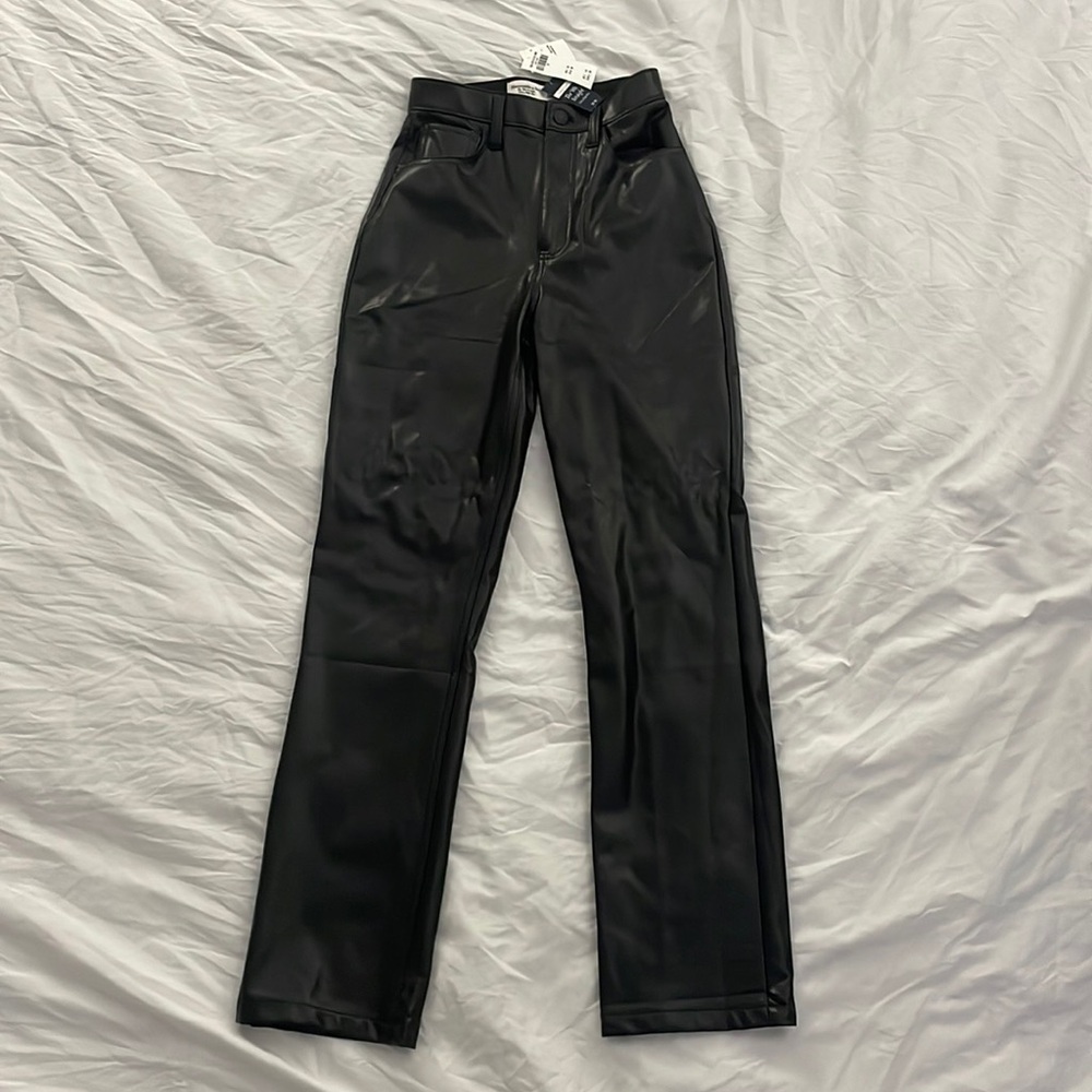NWT Abercrombie curve love 90’s straight ultra high rise leather pants